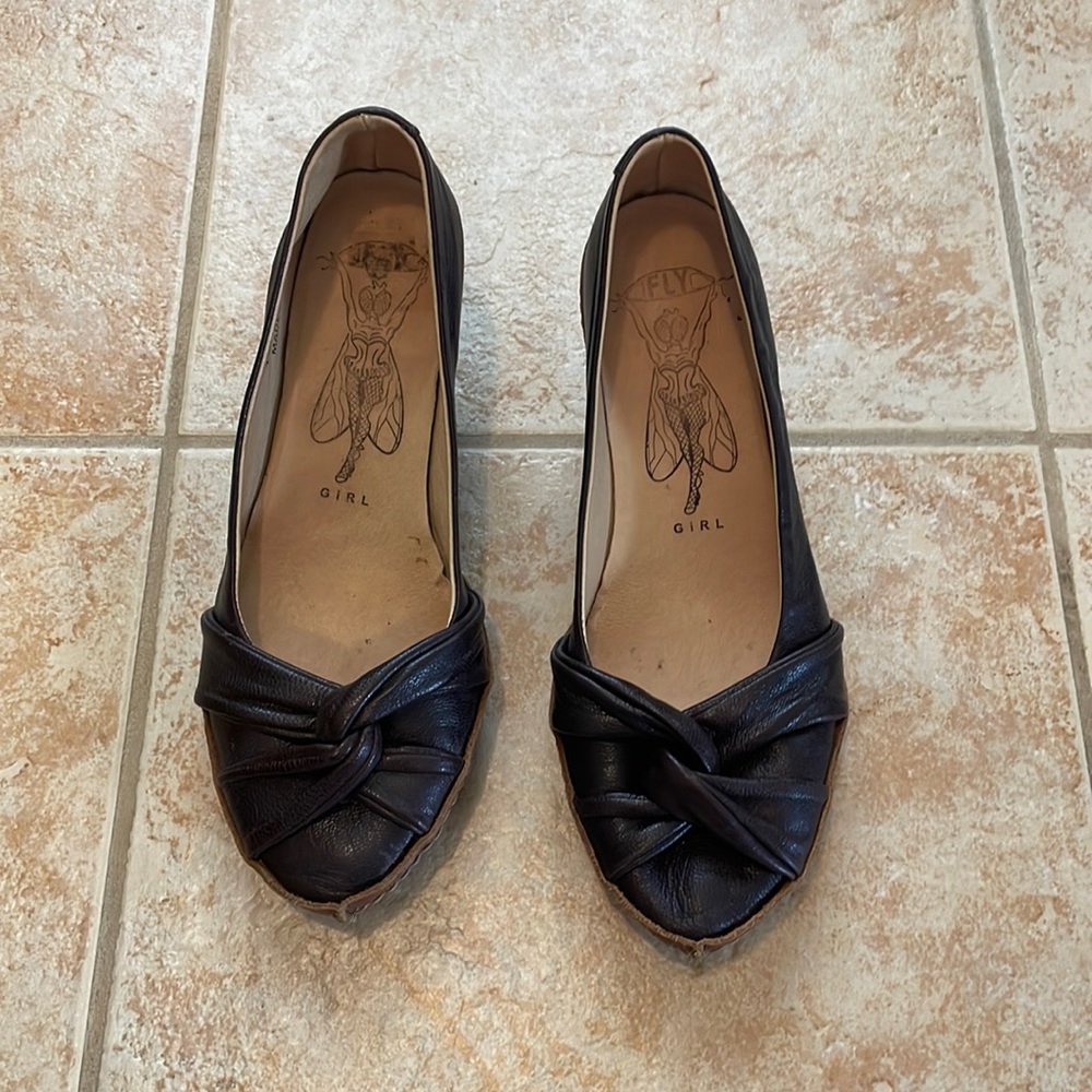 Fly Girl Kitten Heel Closed Toe Shoes - Brown